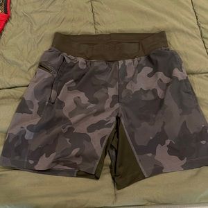 Interval shorts. Camo blue